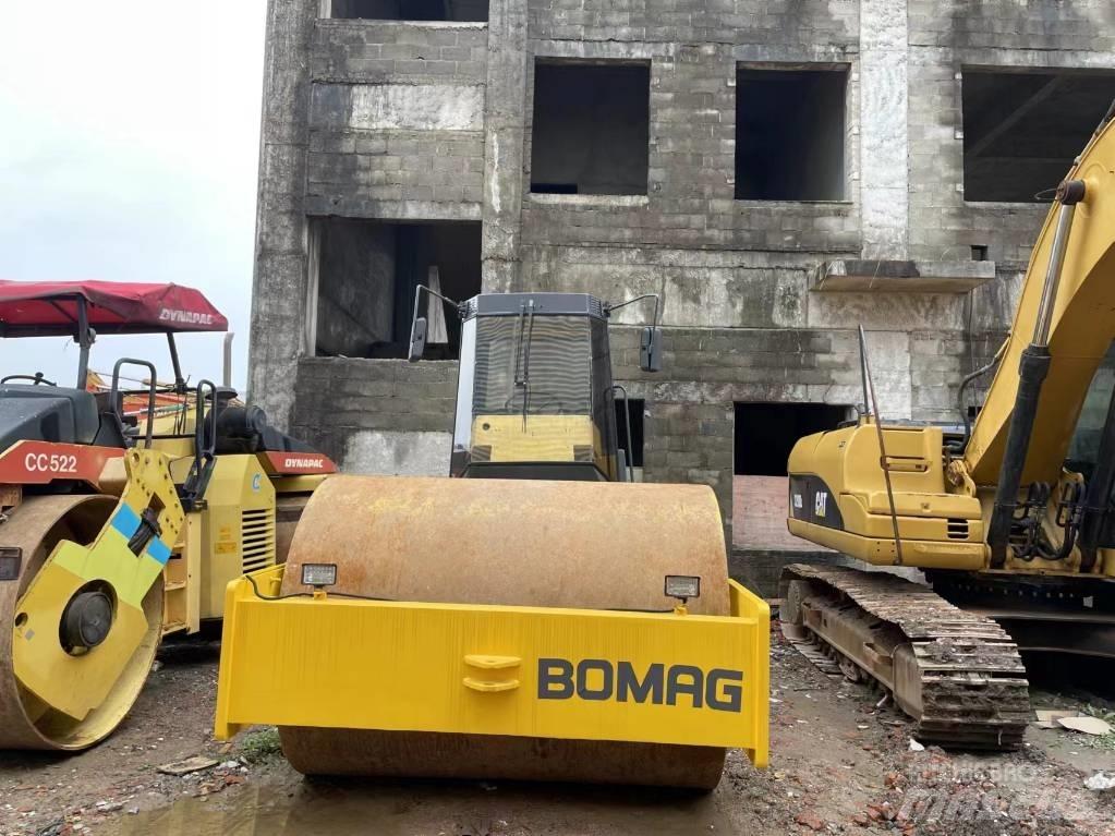Bomag BW 217 Rodillos de un solo tambor
