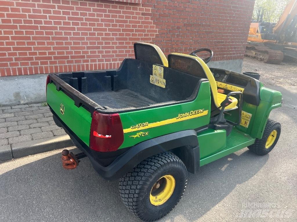 John Deere Gator CX Maquinaria para servicios públicos