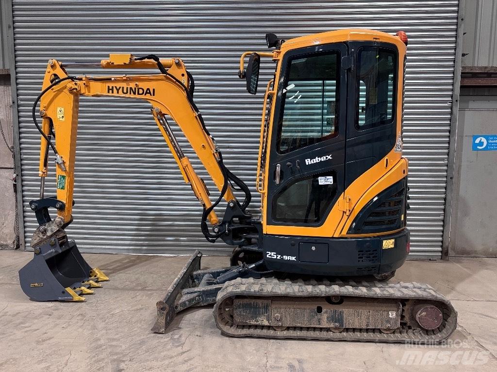 Hyundai R25Z-9 AK Mini excavadoras < 7t