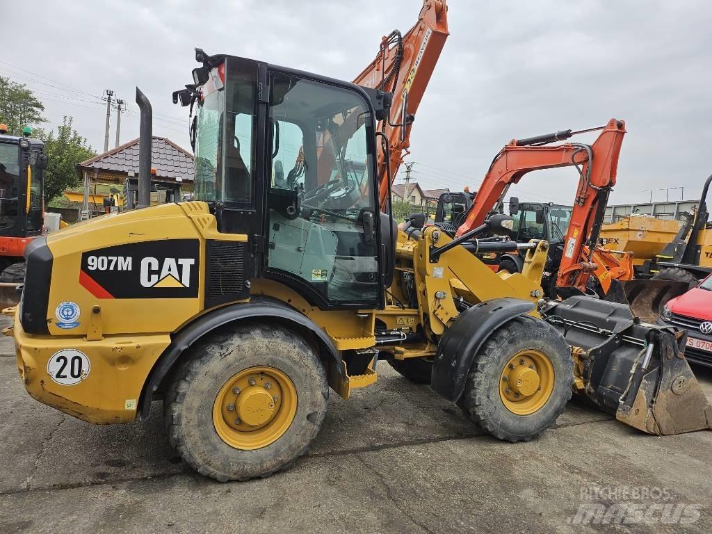 CAT 907M Cargadoras sobre ruedas