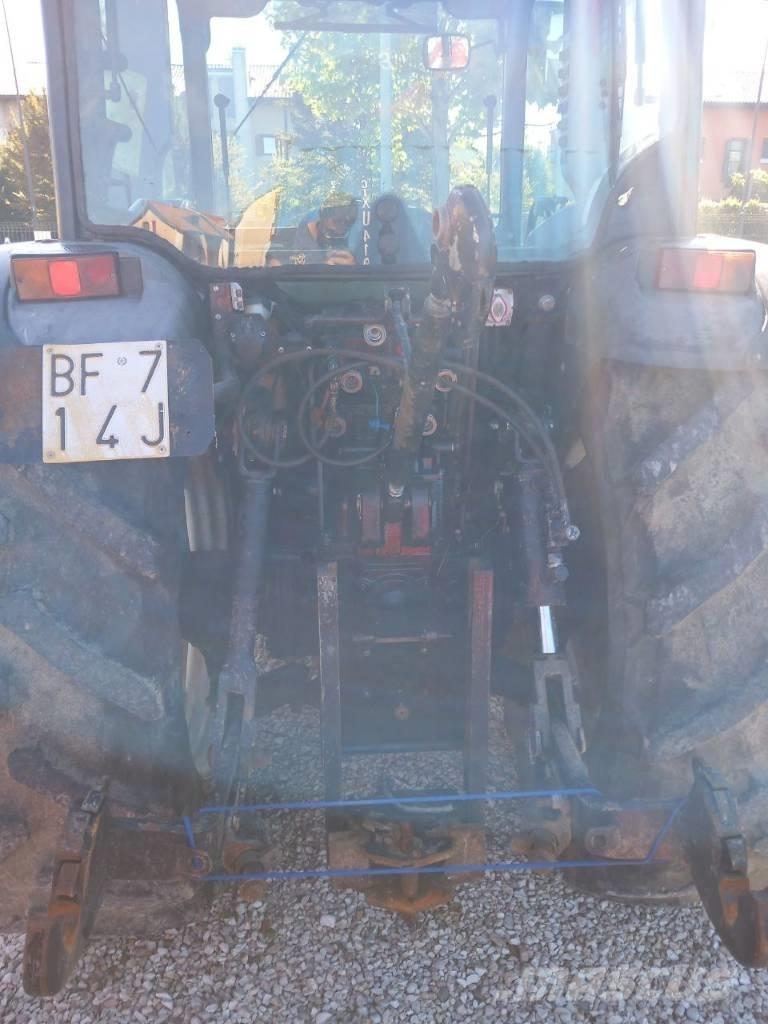 New Holland T4040F Tractores