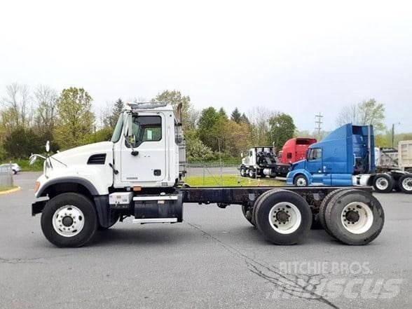 Mack GRANITE CV713 Camiones chasis
