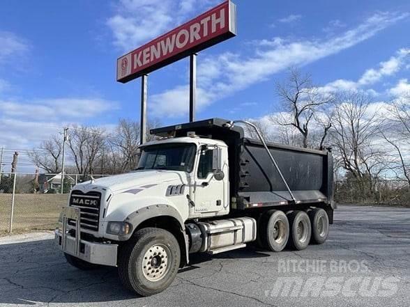 Mack GRANITE GU713 Camiones bañeras basculantes o volquetes