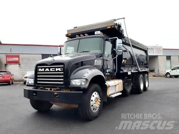 Mack GRANITE GU713 Camiones bañeras basculantes o volquetes