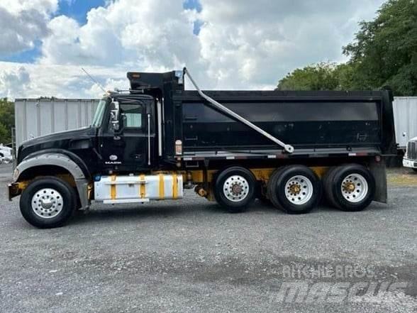 Mack GRANITE GU713 Camiones bañeras basculantes o volquetes