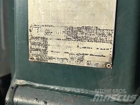 Mack GRANITE GU713 Camiones bañeras basculantes o volquetes