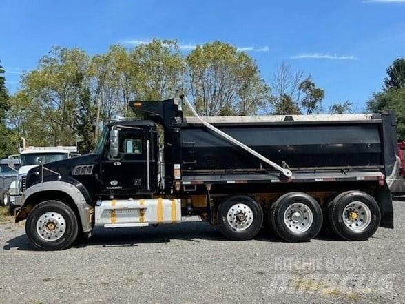 Mack GRANITE GU713 Camiones bañeras basculantes o volquetes