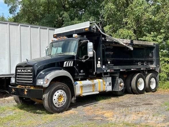 Mack GRANITE GU713 Camiones bañeras basculantes o volquetes
