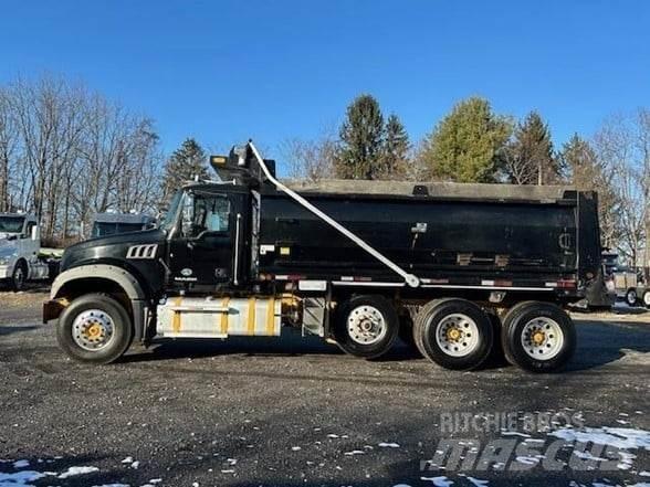 Mack GRANITE GU713 Camiones bañeras basculantes o volquetes