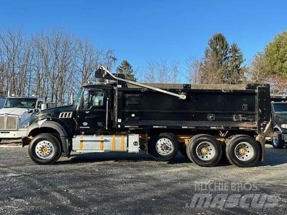 Mack GRANITE GU713 Camiones bañeras basculantes o volquetes