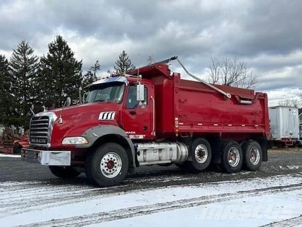 Mack GRANITE GU813 Camiones bañeras basculantes o volquetes