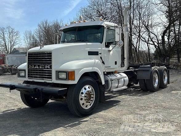 Mack PINNACLE CHU613 Cabezas tractoras