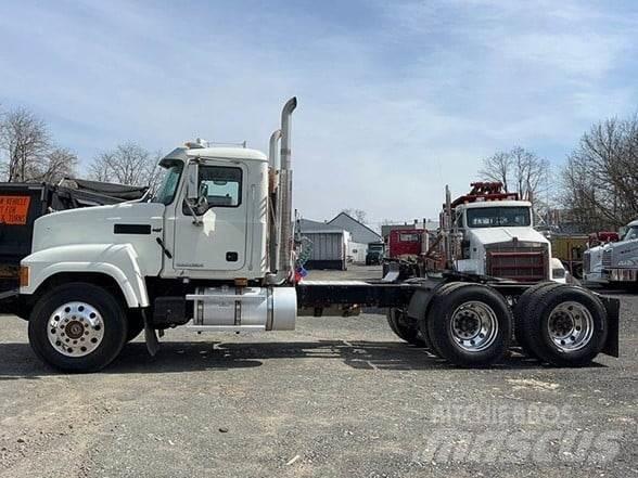 Mack PINNACLE CHU613 Cabezas tractoras