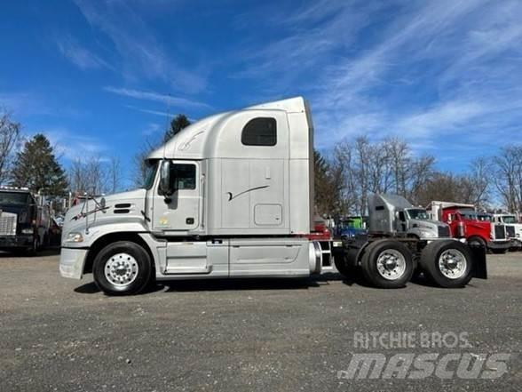 Mack PINNACLE CXU613 Cabezas tractoras