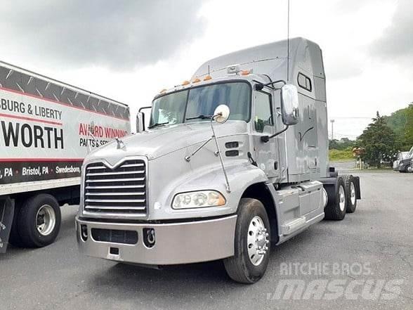 Mack PINNACLE CXU613 Cabezas tractoras