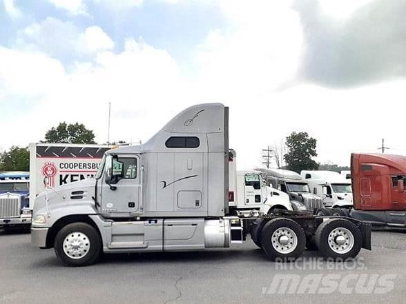 Mack PINNACLE CXU613 Cabezas tractoras