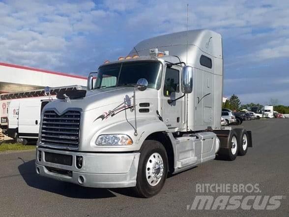 Mack PINNACLE CXU613 Cabezas tractoras