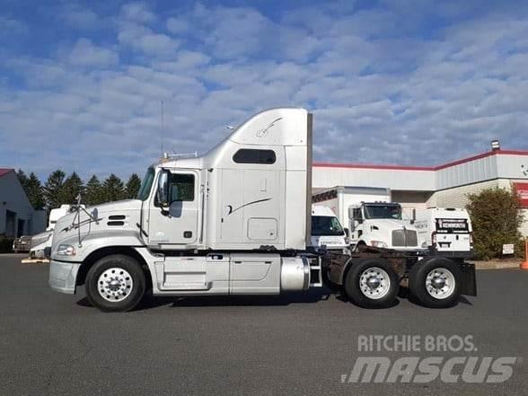 Mack PINNACLE CXU613 Cabezas tractoras