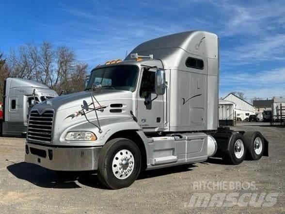 Mack PINNACLE CXU613 Cabezas tractoras