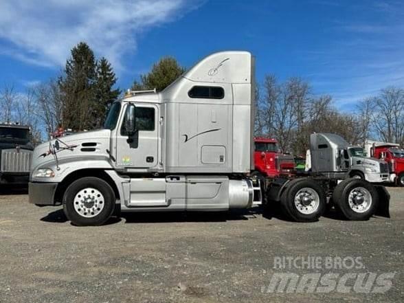 Mack PINNACLE CXU613 Cabezas tractoras