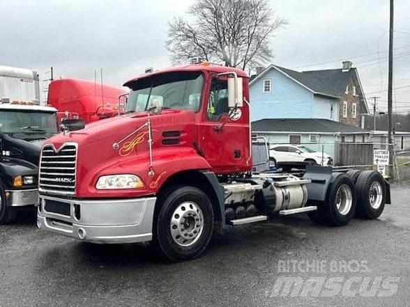 Mack PINNACLE CXU613 Cabezas tractoras
