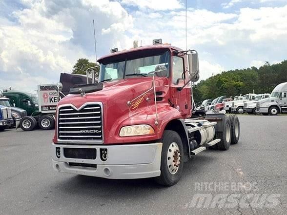 Mack PINNACLE CXU613 Cabezas tractoras