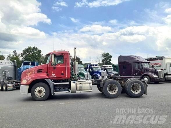 Mack PINNACLE CXU613 Cabezas tractoras