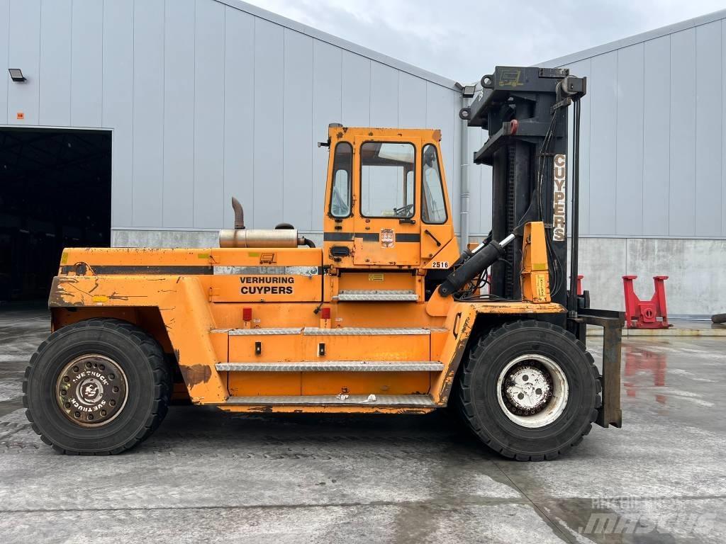 Svetruck 25 120 42 Carretillas diesel