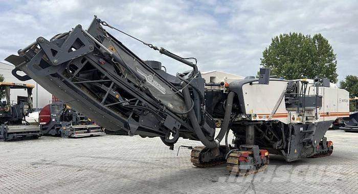 Wirtgen W 220 Máquinas moledoras de asfalto en frío