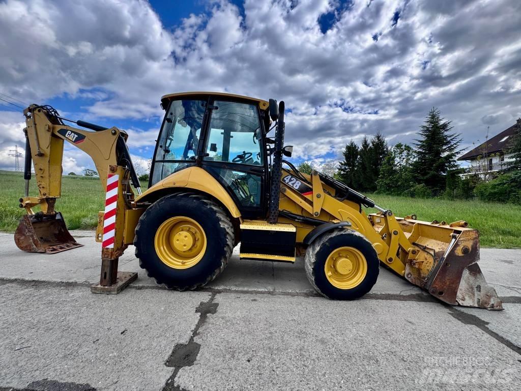 CAT 428 F Retrocargadoras
