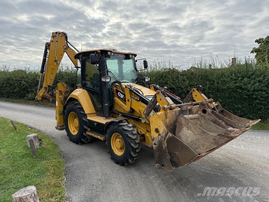 CAT 428 F Retrocargadoras