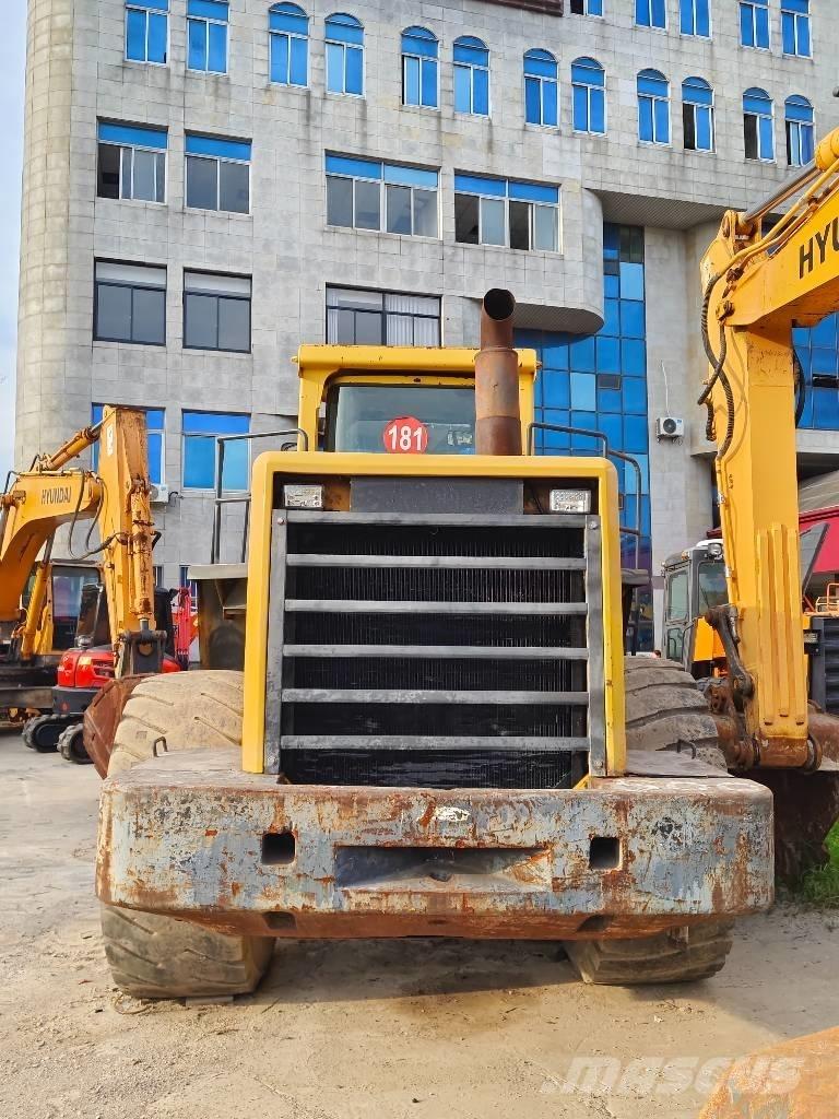 Komatsu WA 500 Cargadoras sobre ruedas