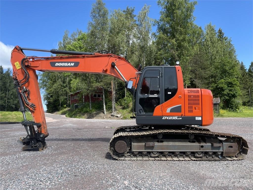 Doosan DX 235 LCR Excavadoras de cadenas