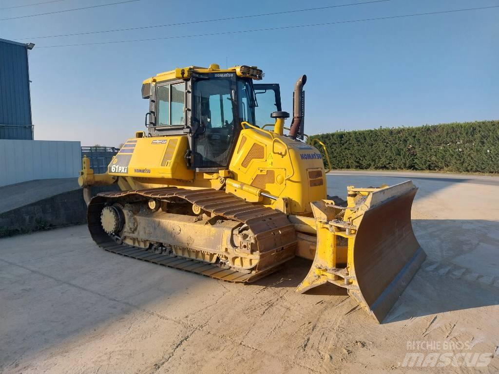 Komatsu D61PXi-24 Buldozer sobre oruga