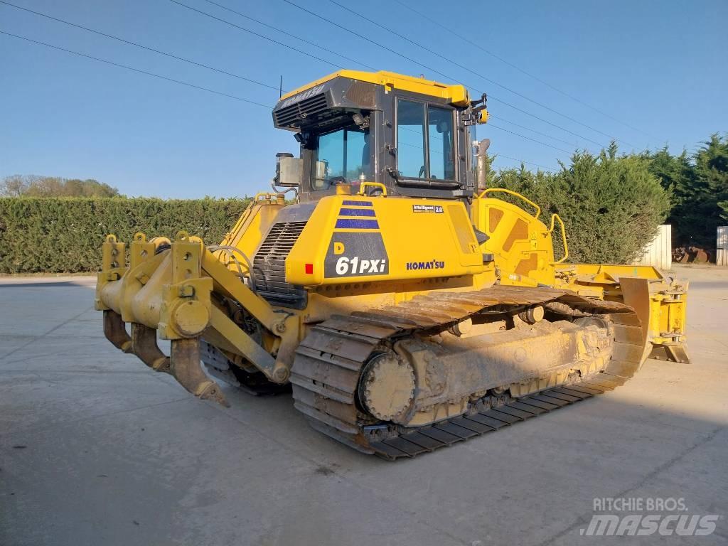 Komatsu D61PXi-24 Buldozer sobre oruga