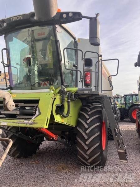 CLAAS TRION 530 Cosechadoras combinadas