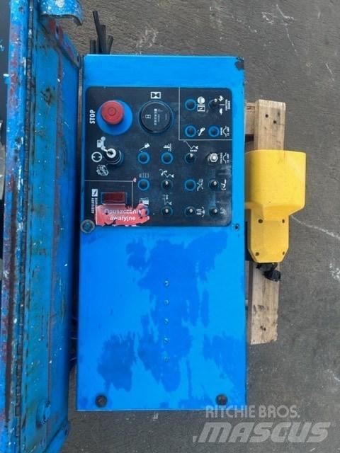 Genie CONTROL PANEL Plataforma de trabajo articulada