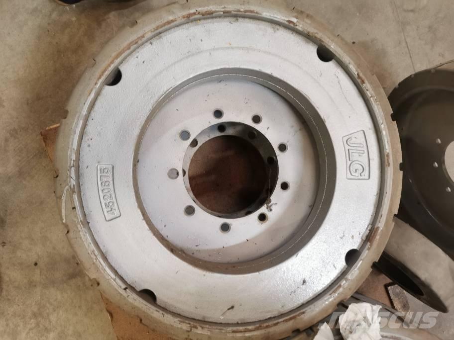 JLG E 300 AJP Neumáticos, ruedas y llantas