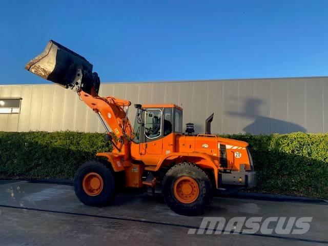 Doosan DL 200 Cargadoras sobre ruedas