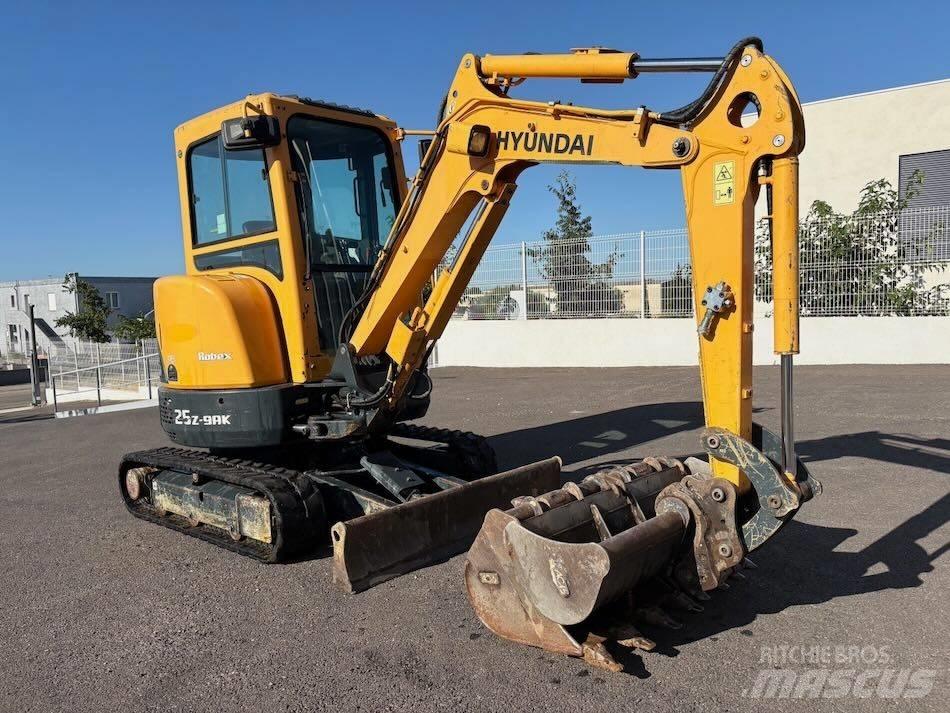 Hyundai R25Z-9 AK Mini excavadoras < 7t