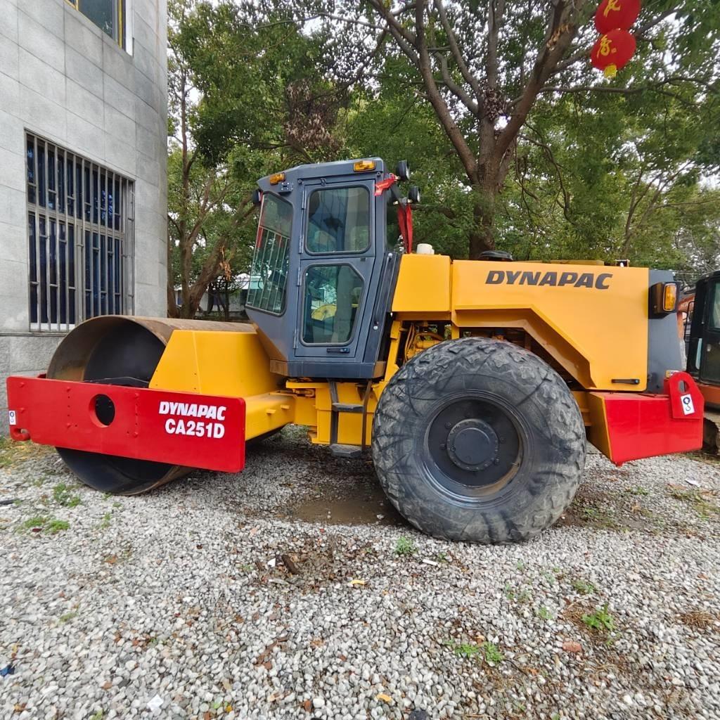 Dynapac CA251D Rodillos de un solo tambor
