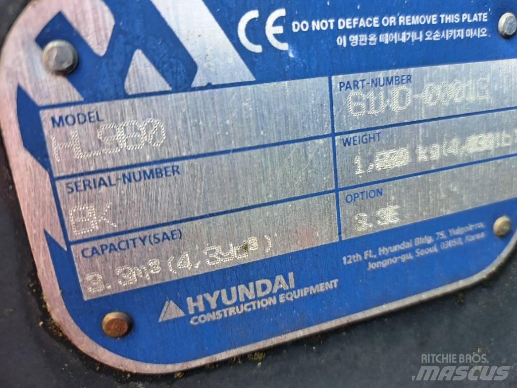 Hyundai HL980 Cucharones