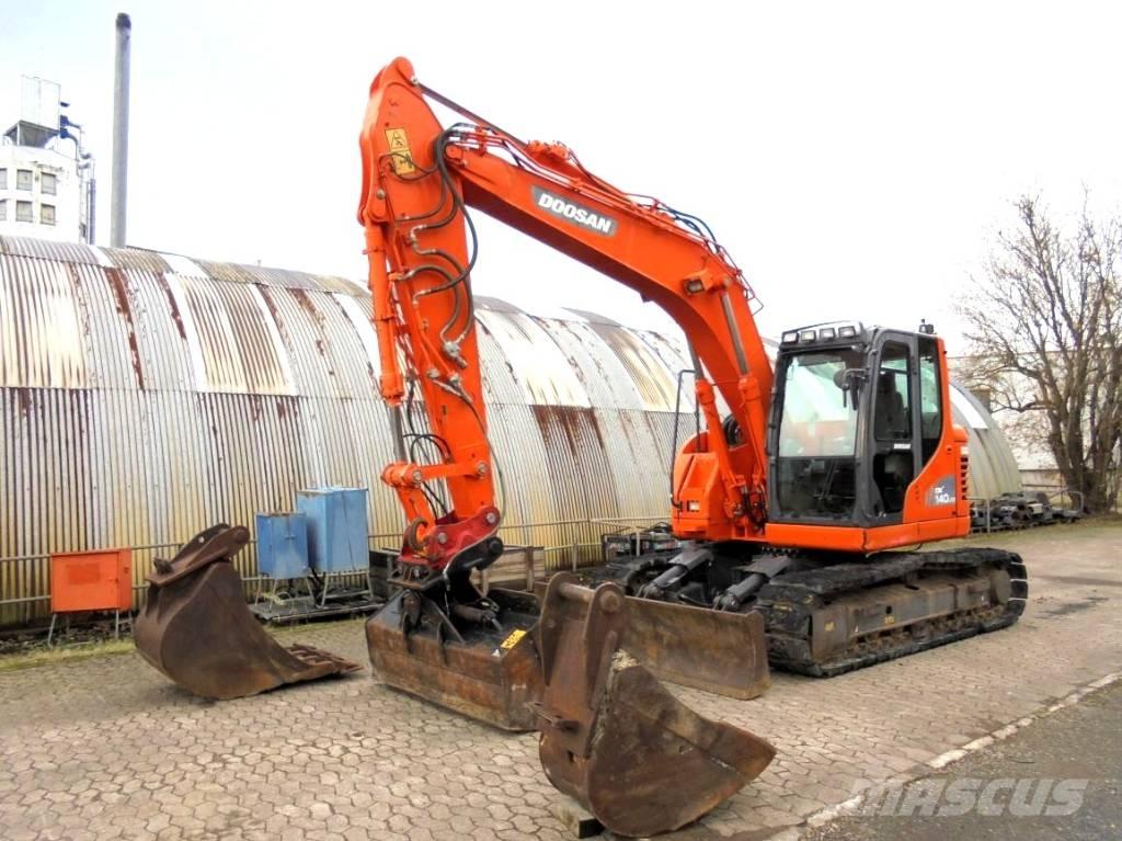 Doosan DX 140 LCR-3 Excavadoras de cadenas