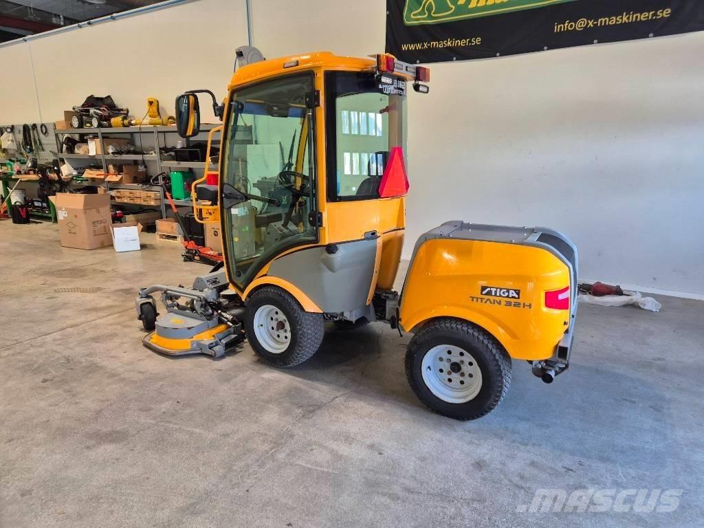 Stiga TITAN 32 H Maquinaria para servicios públicos