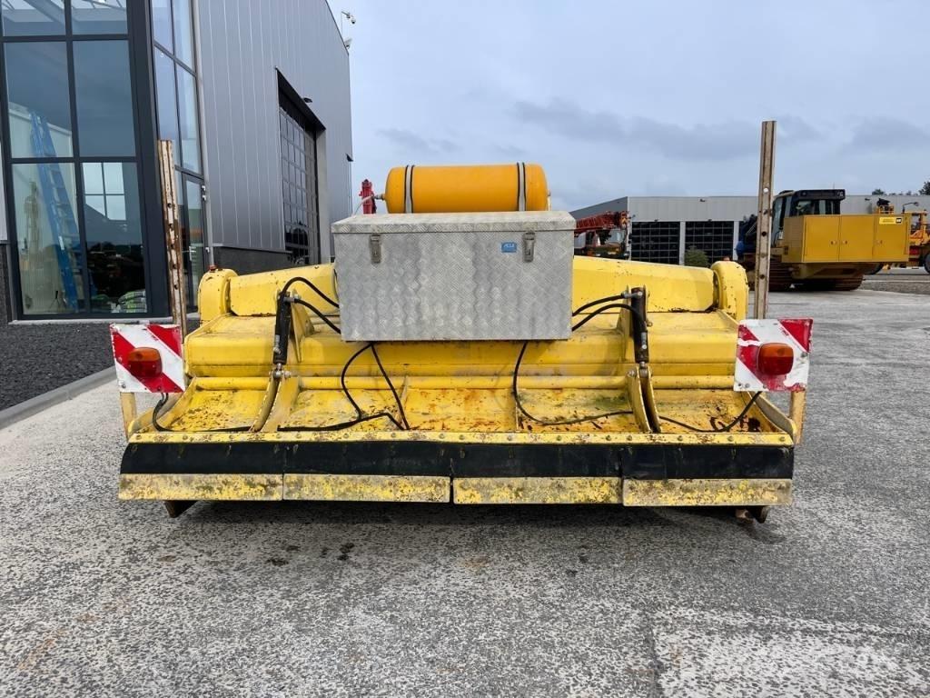 Bomag BSF 2500 Equipos para la estabilización de suelos y reciclaje de asfalto