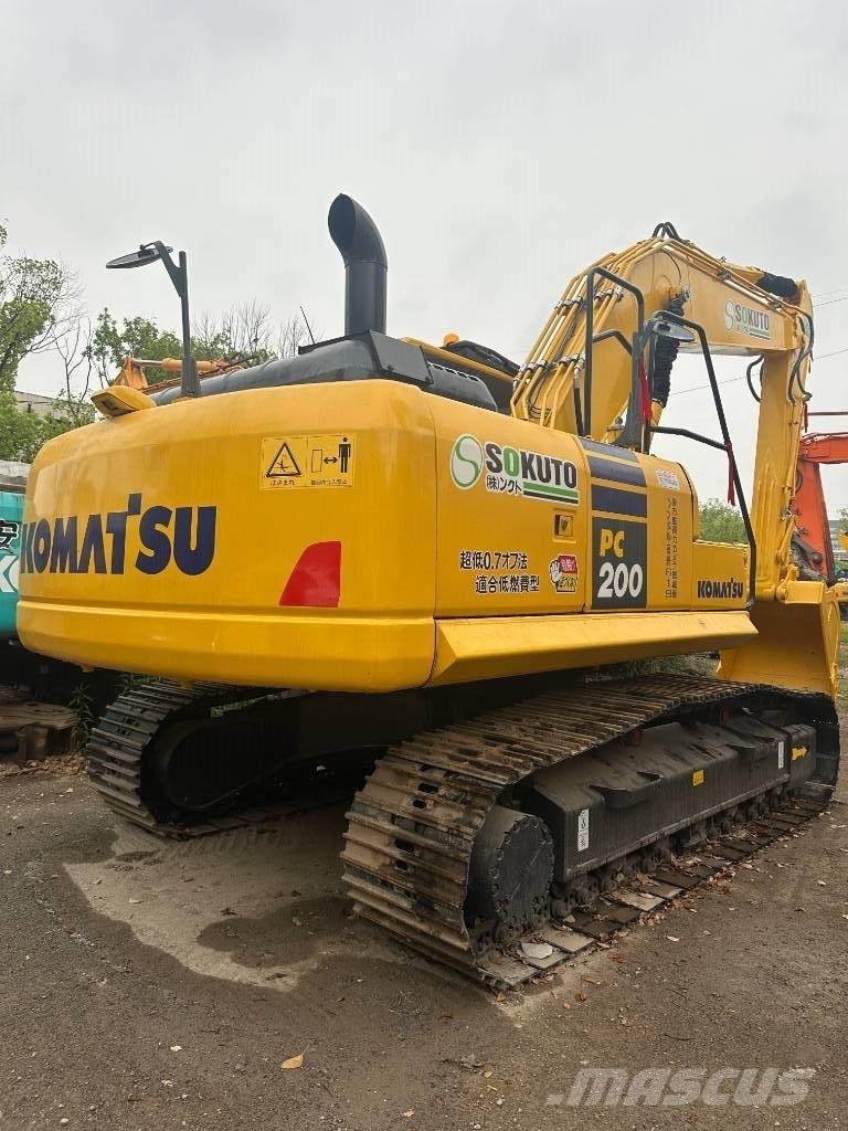 Komatsu PC 200-8 Excavadoras de cadenas