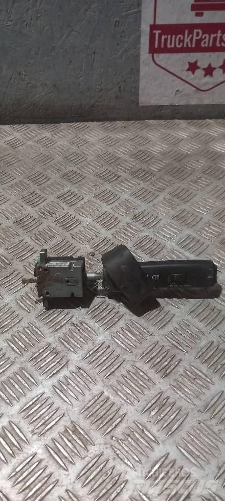Volvo FH 12   21670857 Cabinas e interior