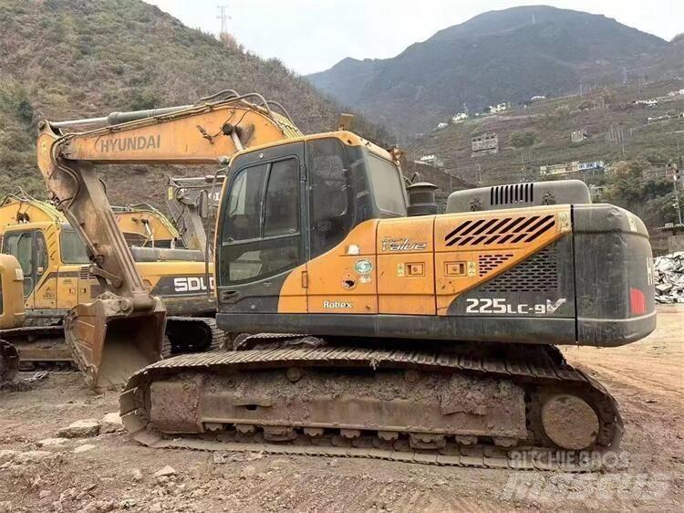 Hyundai R215VS Excavadoras de ruedas