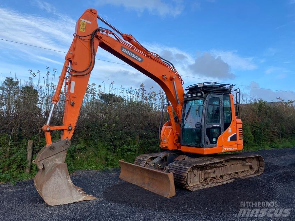 Doosan DX 140 LCR-3 Excavadoras de cadenas