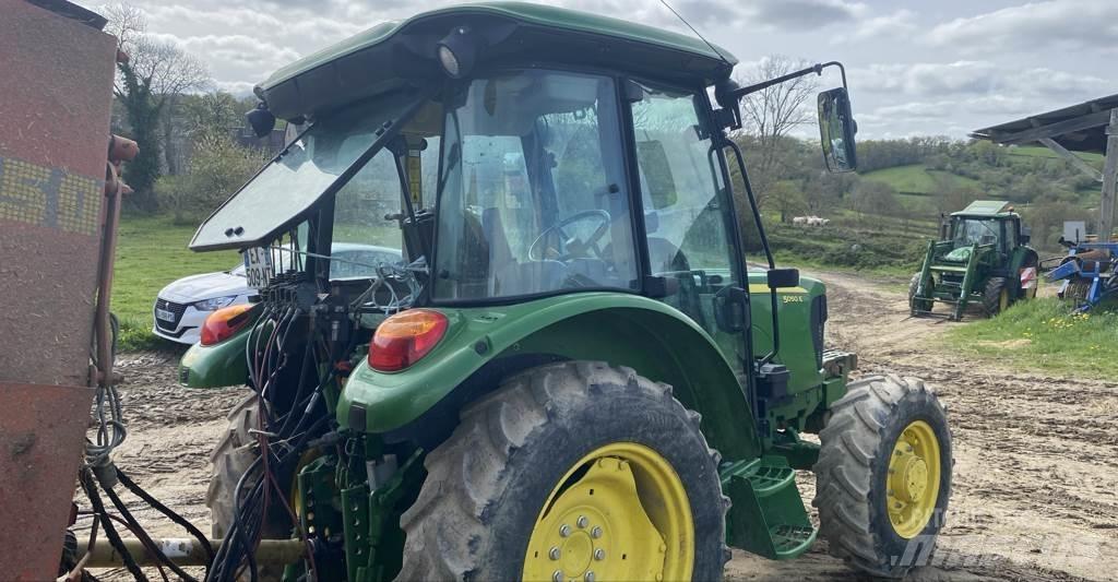 John Deere 5050E Tractores